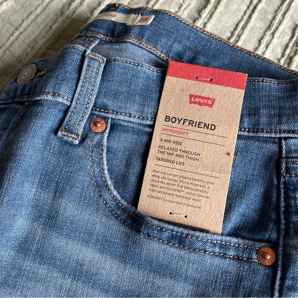 Levi's Women's Mid Rise Stretch Boyfriend Tapered Leg Denim Jeans Size 6 28x27